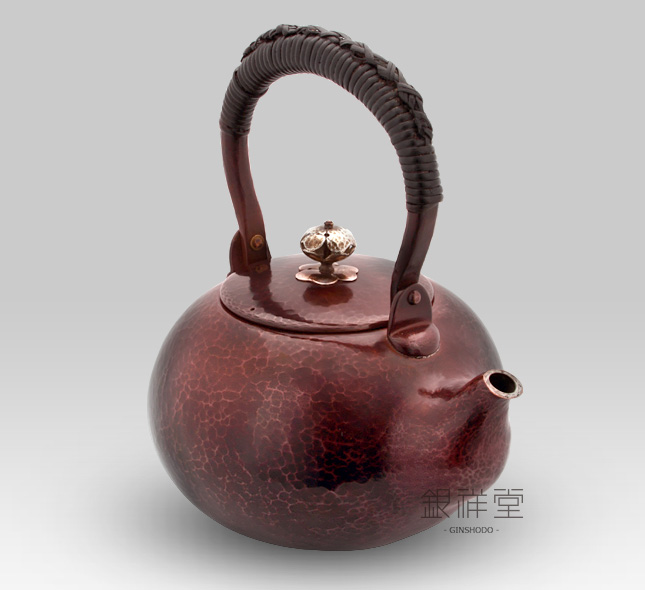 Copper Kettle　Sentoku oxidized bronze with silver lid handle by one plate beaten into a kettle without welding sealed.